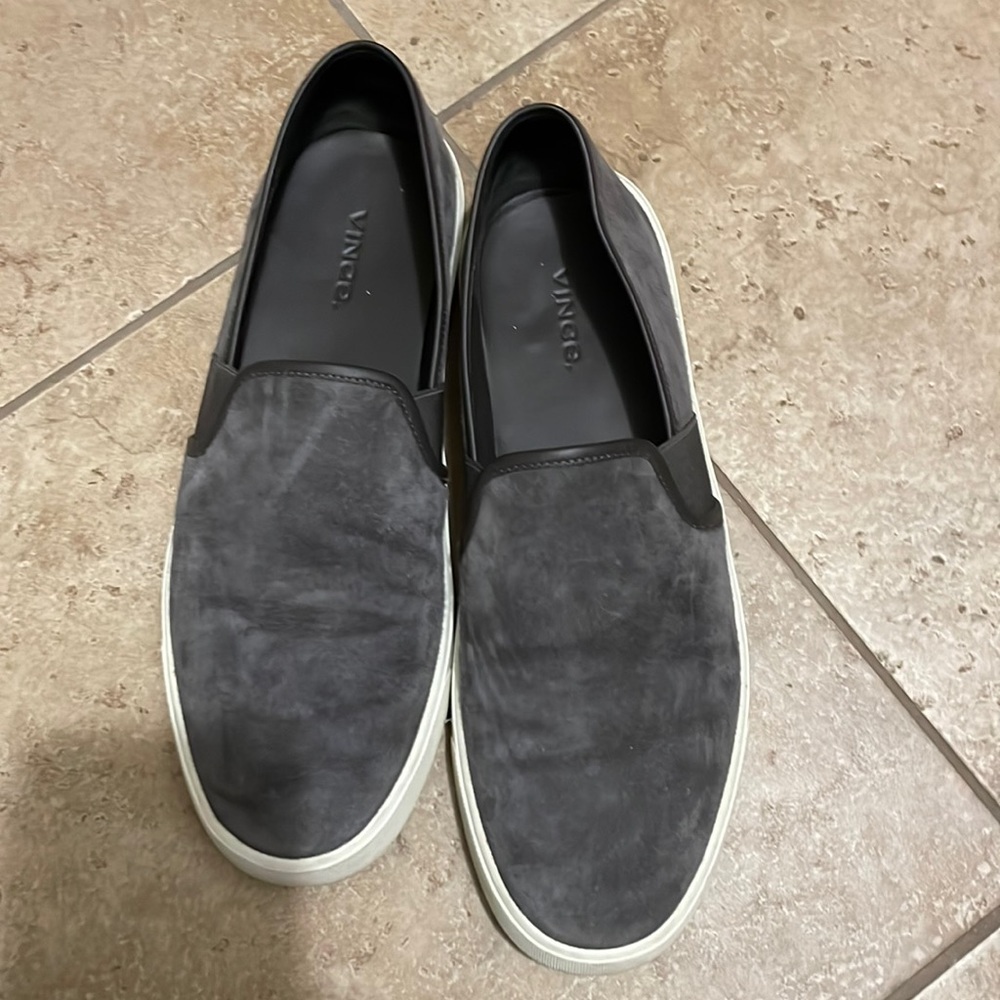 Vince Slip On’s
